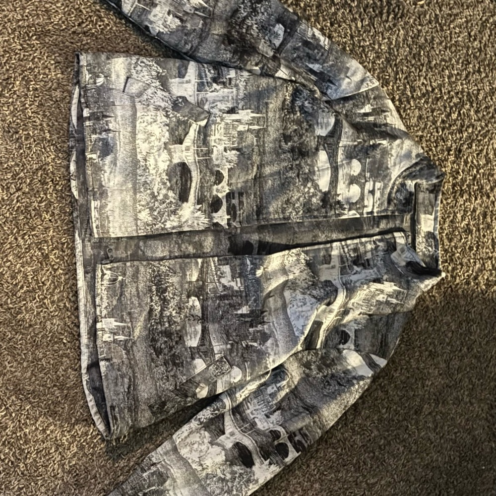 Beautiful jacket - Picture 2 of 6